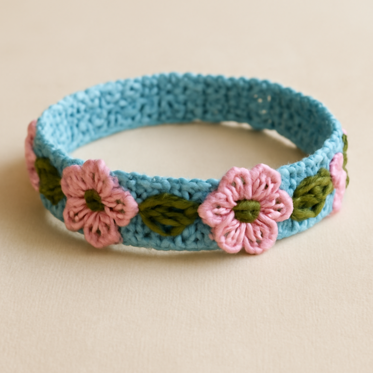 “Charming Floral Crochet Bracelet for a Whimsical Touch”