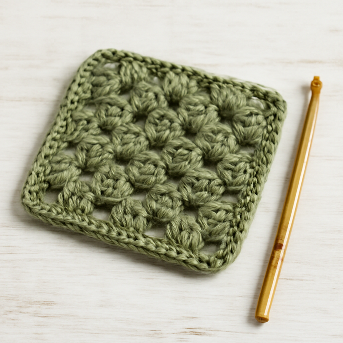 Cozy Granny Square Crochet Pattern for Beginners